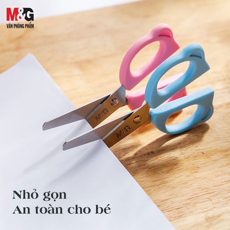 Kéo M&amp;G ASSN2236 kéo có nắp ,đậy vào hình con Gấu đang đứng, thân có 2 màu