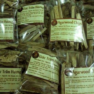 Trầm hương Giác Hội An - AgarwoodChip (100g) - Bột xông