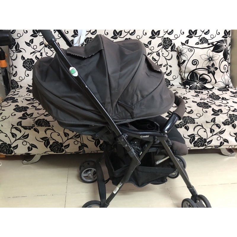 Xe đẩy nội địa Nhật Combi