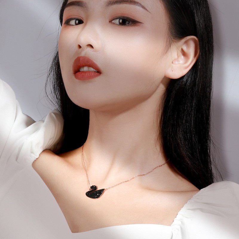 Vòng cổ Thép Titan Mặt Thiên Nga Phong Cách Hàn Quốc Cho Nữ