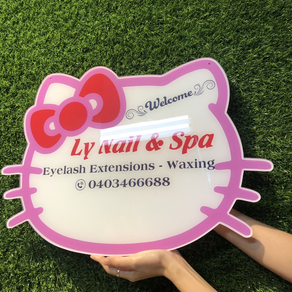 Bảng hiệu mica hello kitty - Thiết kế theo yêu cầu