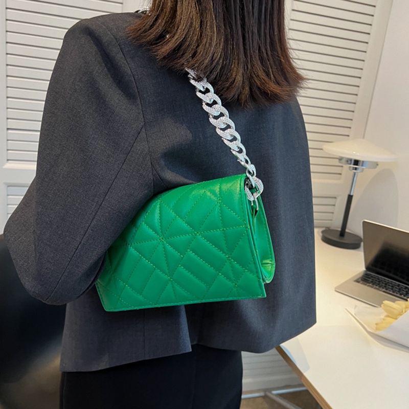 Túi đeo vai IELGY phối dây xích dáng vuông nhỏ họa tiết hình thoi phong cách Hàn Quốc dành cho nữ