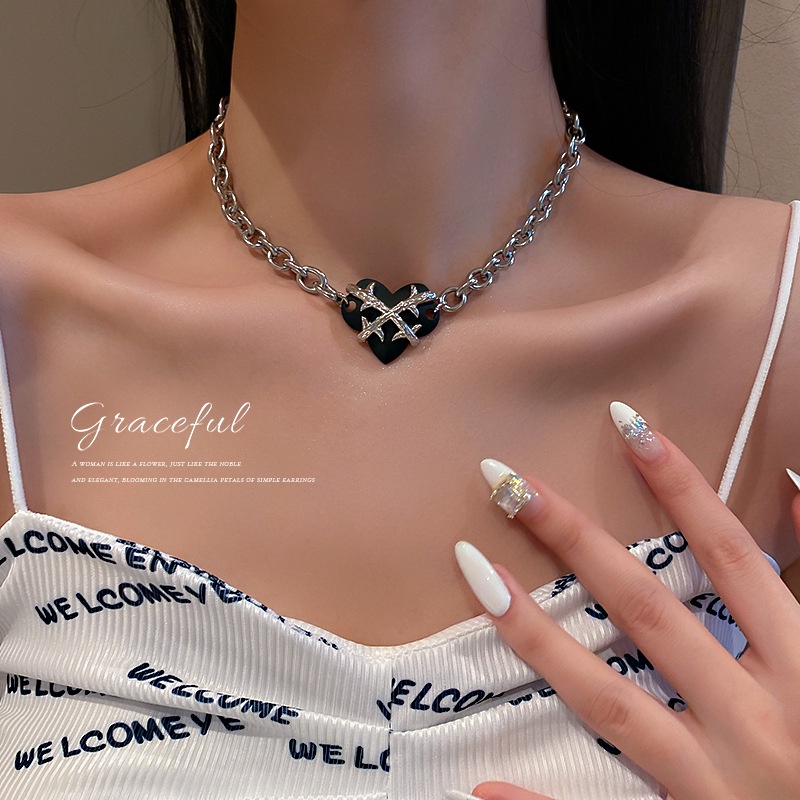 Vòng Cổ Choker Dây Đen Thép Titan Dày Mặt Trái Tim Gai Trái Tim Phong Cách Punk Dành Cho Nữ