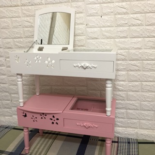 Bàn trang điểm mini