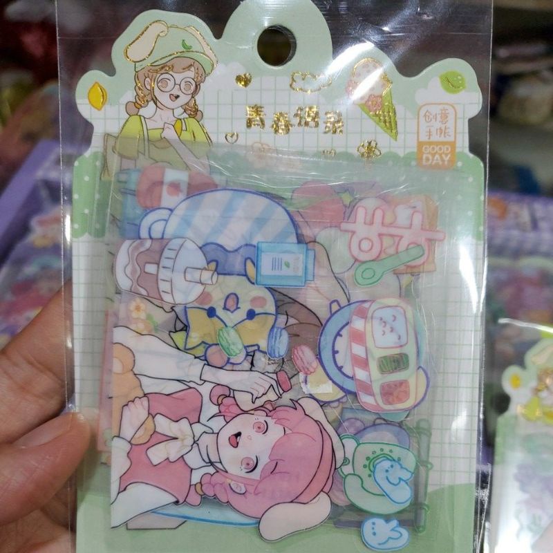 1 tập gồm 12 tấm hình dán sticker chống thấm nước