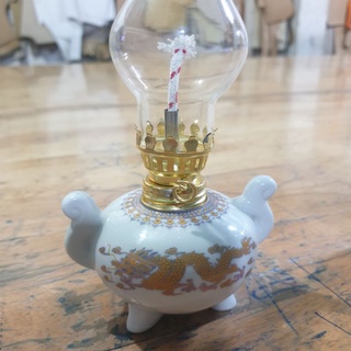 Đèn dầu bằng sứ