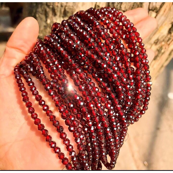 Vòng tay đá Garnet đỏ cắt giác Minh Tâm Jewelry