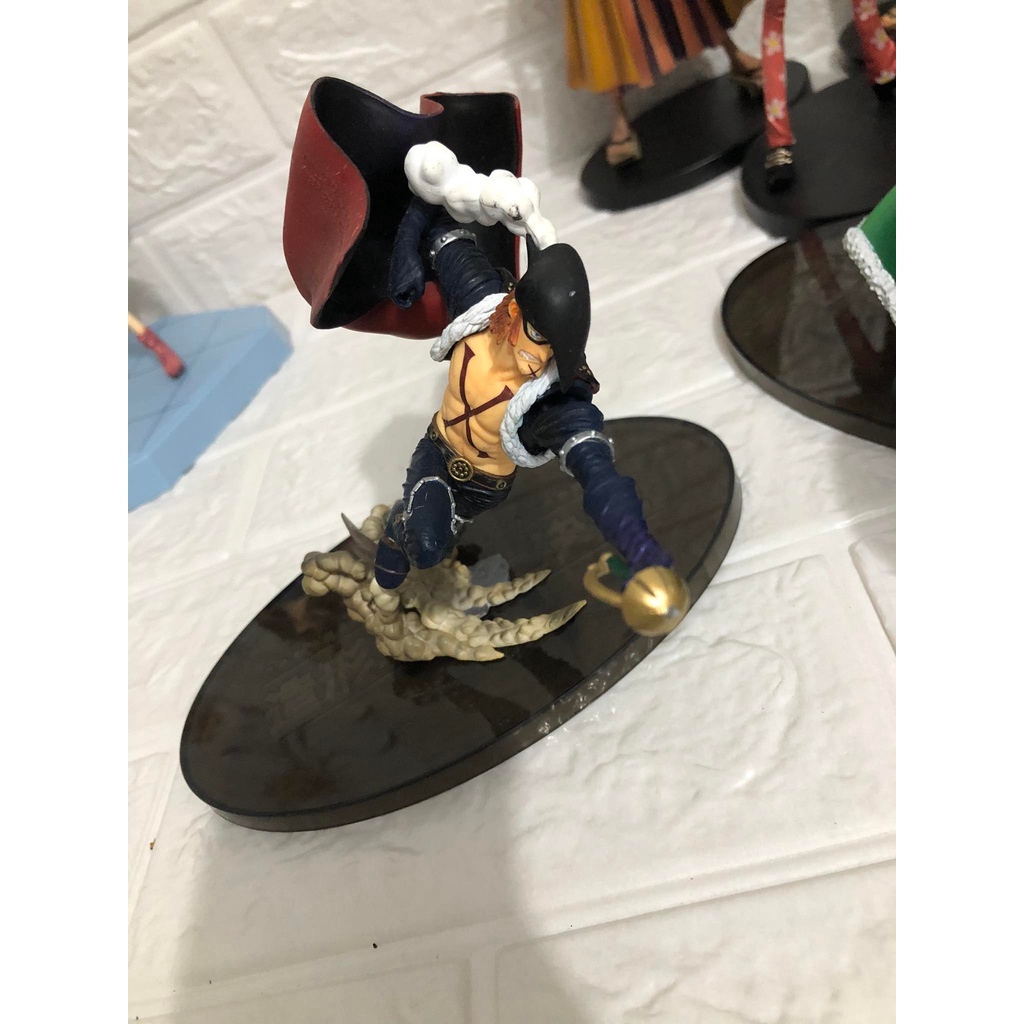 Mô hình nhân vật One Piece