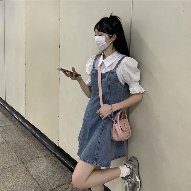 Set yếm váy jeans liền sơ mi dáng ngắn