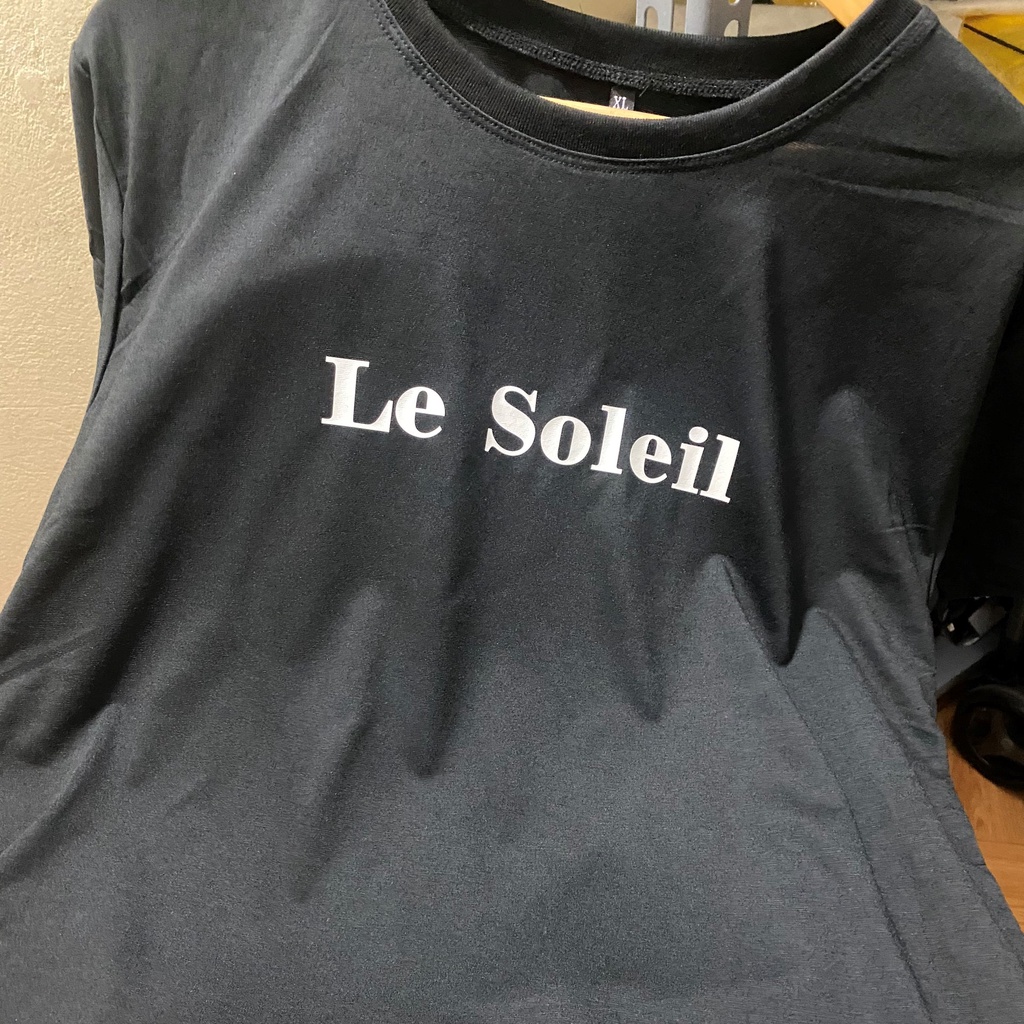 Áo phông trắng cổ tròn, áo thun hè nữ công sở cá tính thời trang in Le Soleil mã NXC31