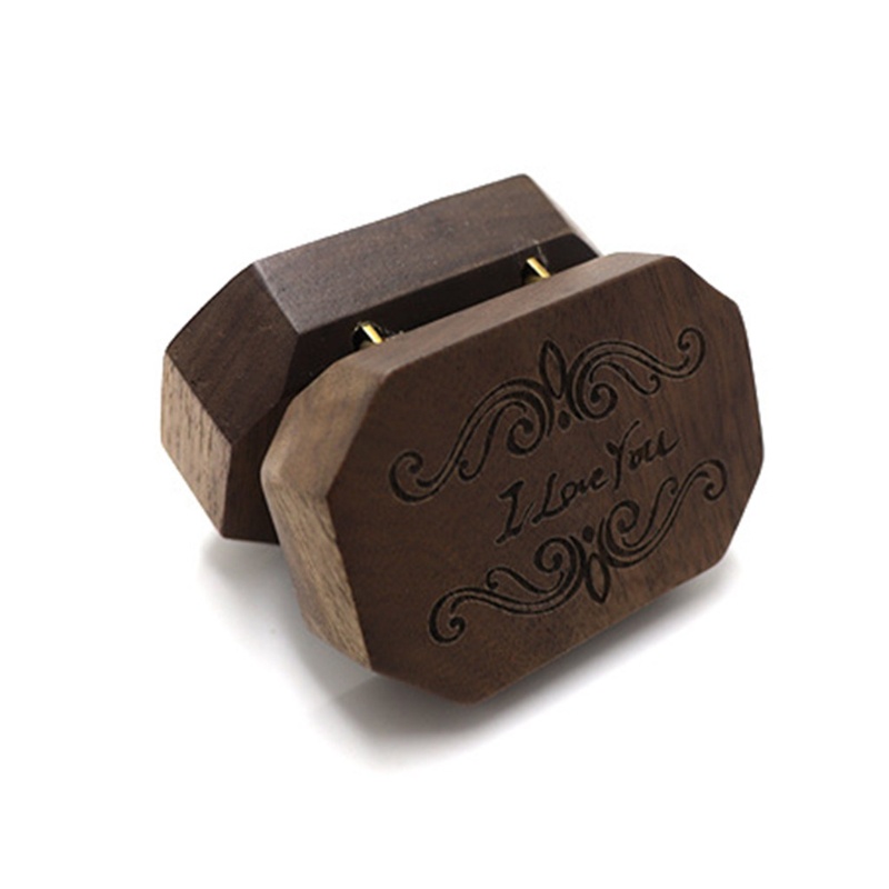 Hộp Đựng Nhẫn Bằng Gỗ Óc Chó Màu Đen In Chữ I Love You Độc Đáo