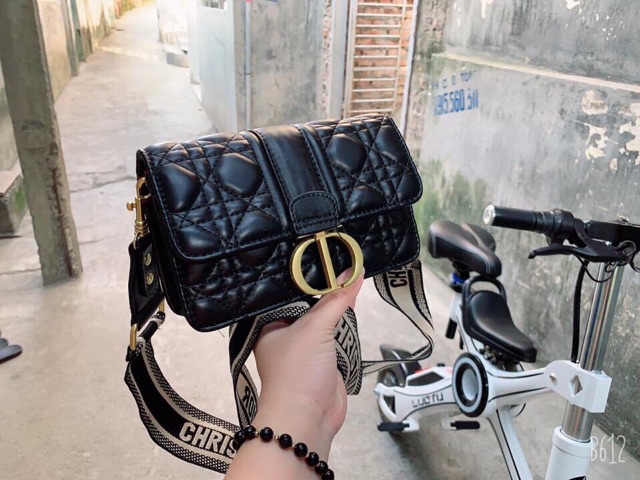 Túi đeo chéo trần ô thời trang