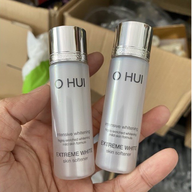 - Nước hoa hồng/ Sữa dưỡng Ohui trắng 20ml date 2025