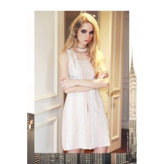 Đầm choker viền ren Marc sz S