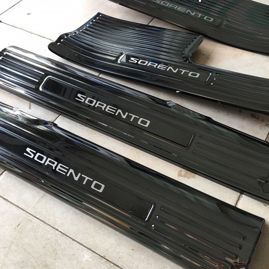 Ốp bậc cửa trong xe Sorento 2021 titan cao cấp