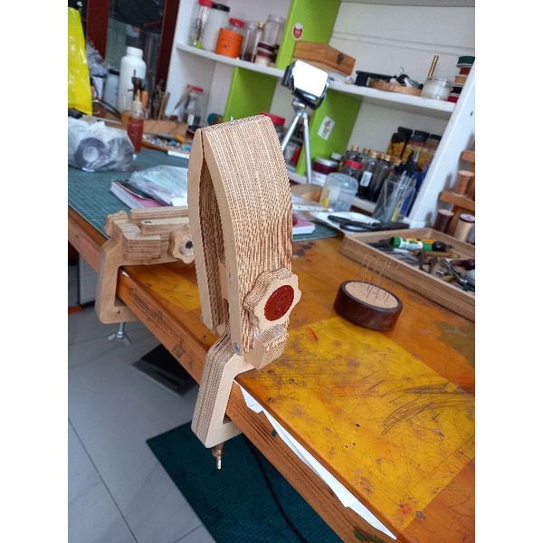 Kẹp gỗ may đồ da
