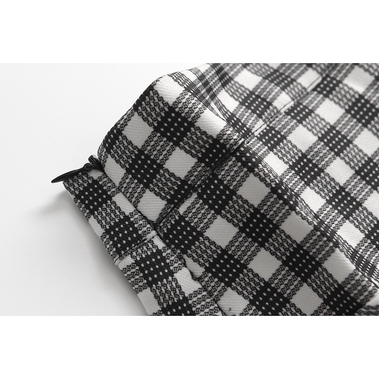 U457 Chân váy kẻ ô xuất dư của EIFINI