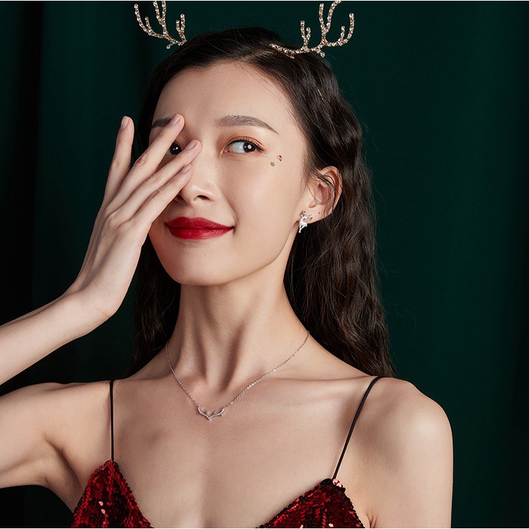 Bông Tai Hình Tuần Lộc Đính Đá Lấp Lánh Phong Cách Hàn Quốc Hoạt Hình