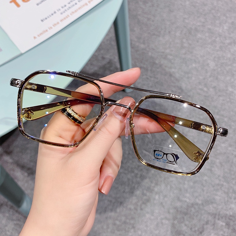 Mắt kính gọng lớn chống ánh sáng xanh thời trang cho nam