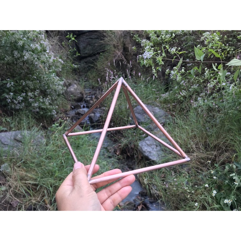 Kim Tự Tháp Đồng nguyên chất 18cm