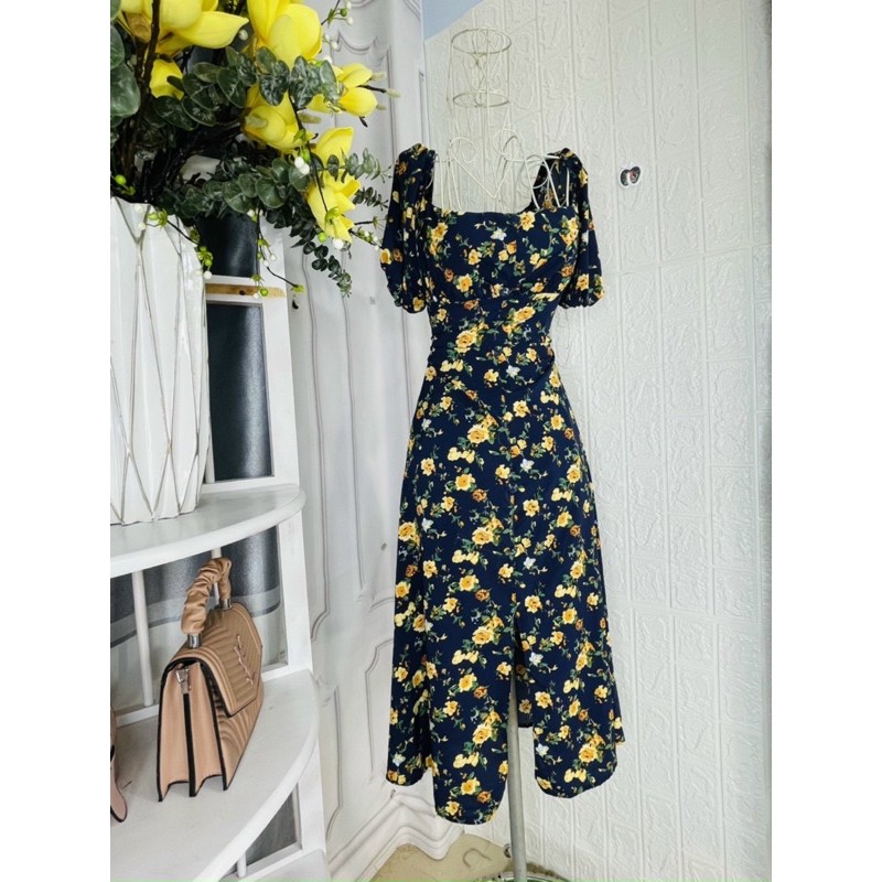 Váy hoa trễ vai xẻ tà đính nút bọc vải sang chảnh dự tiệc | BigBuy360 - bigbuy360.vn