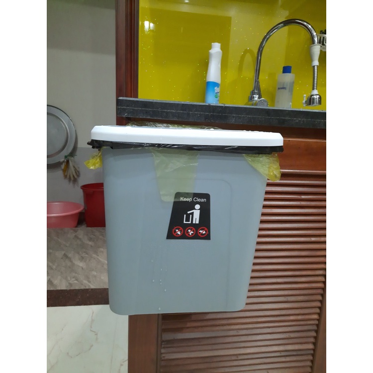 Thùng rác treo cánh tủ bếp có nắp đậy trượt thông minh