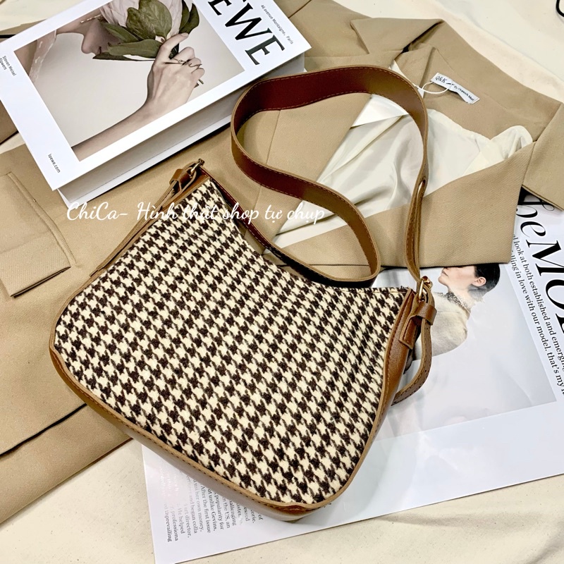 Túi Đeo Vai Đeo Chéo Da PU Phối Caro Hai Màu Có Kèm Móc Khoá Thỏ Xinh Xắn Thời Trang Hàn Quốc