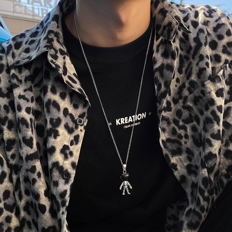 vòng cổ Mặt Hình Phi Hành Gia