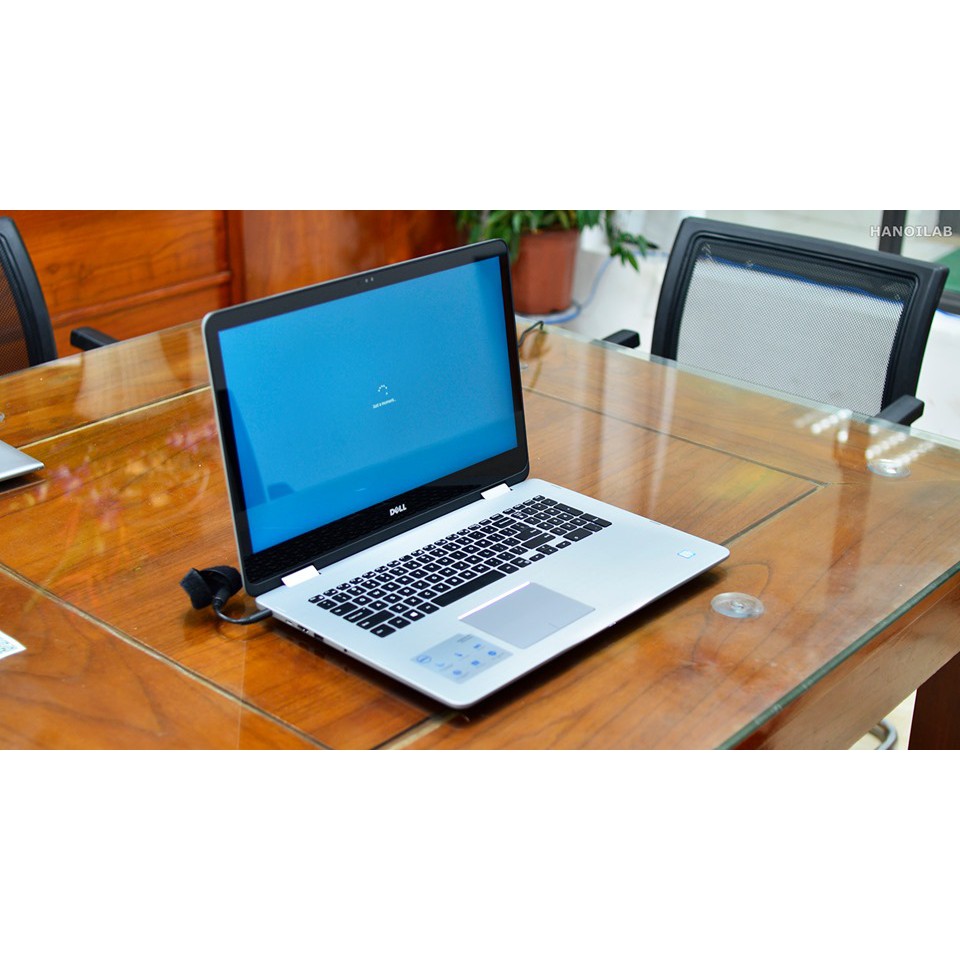 Laptop xách tay Dell Inspiron 17-N7779 Core I7-7500U, Ram 16GB, SSD 256GB, VGA 2GB, MH 17.3" FullHD Touch Screen