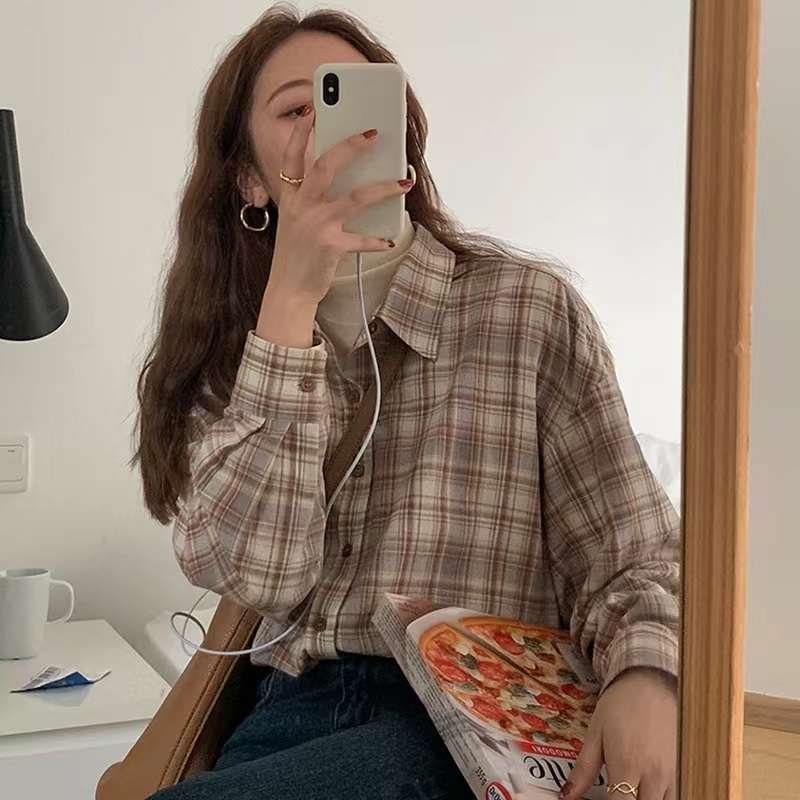 Áo sơ mi SUXI dáng rộng kẻ sọc ca rô màu nâu nhạt thời trang mùa thu cho nữ