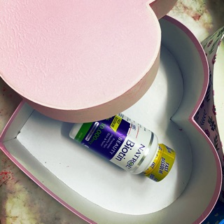 Hộp đựng quà trái tim xinh Biotin