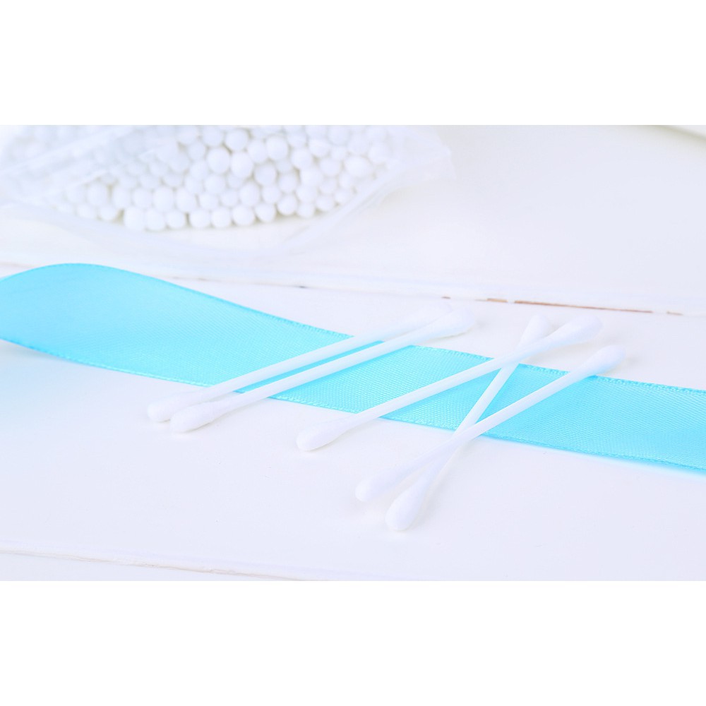 Bông vệ sinh tai mũi trẻ em Softtana BZ8 làm sạch các chất ẩm, chất bẩn bên trong tai, mũi - Lố 12 túi ( 80 que /túi )