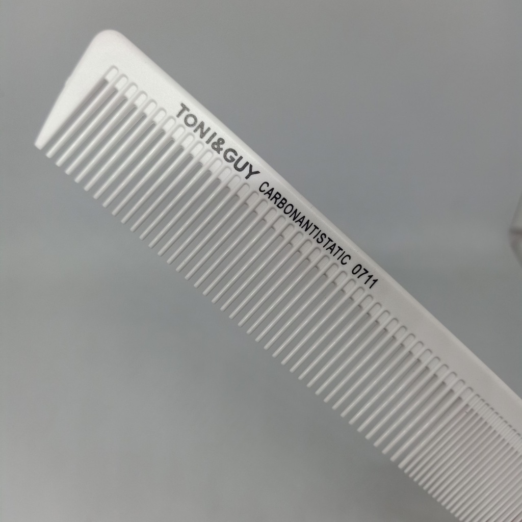 Lược Cắt Tóc Toni and Guy Trắng 0711