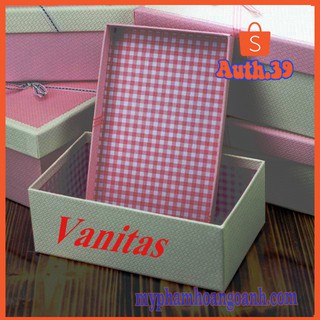 Hộp quà có nơ xinh đẹp mẫu in nhãn vanitas 30x3x2cm