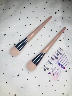 Cọ nền fenty beauty 110
