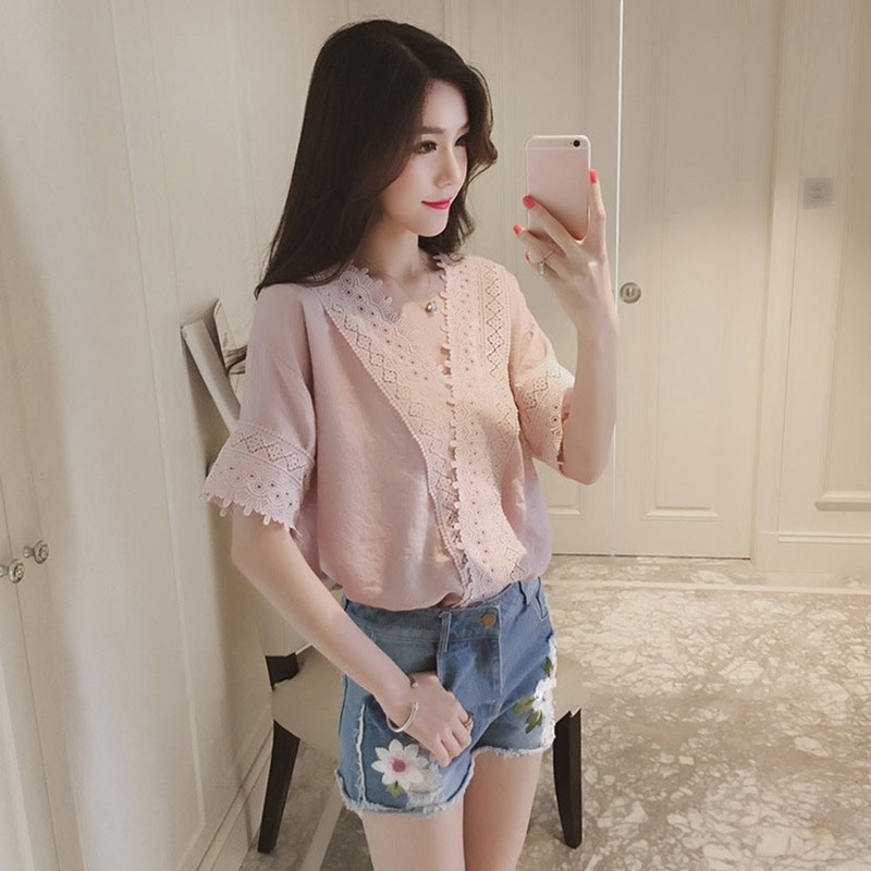 Áo voan đính ren đắp chéo nhã nhặn | BigBuy360 - bigbuy360.vn