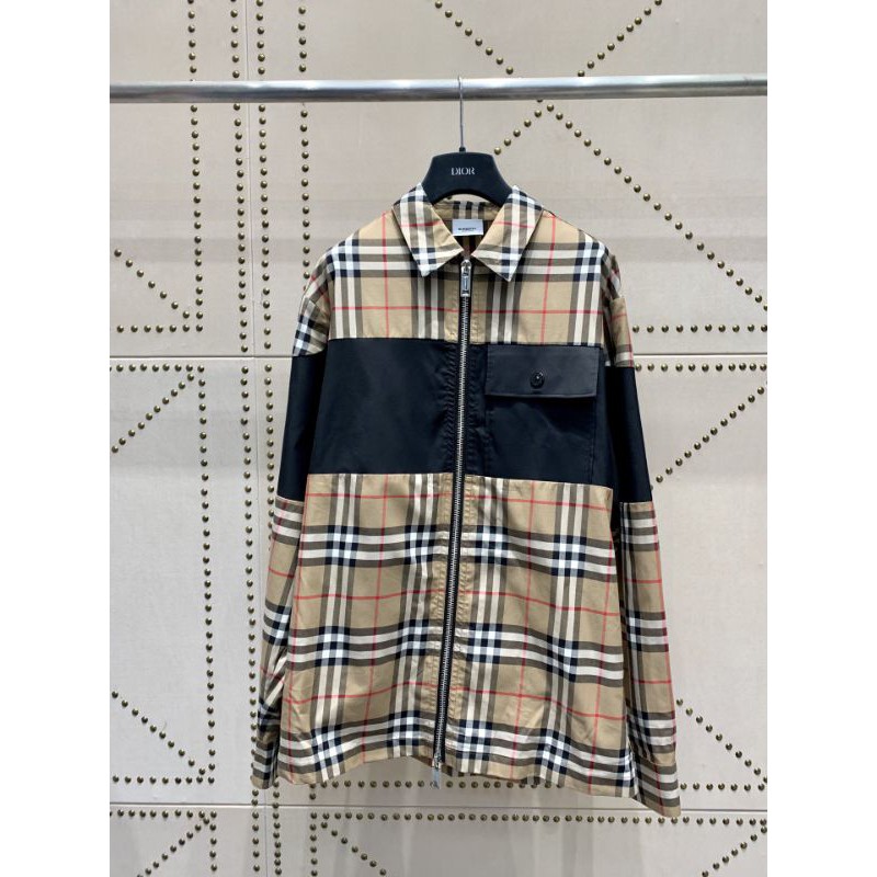 áo khoác nhẹ nam nữ oversize kéo khóa kẻ caro Burberry BBR