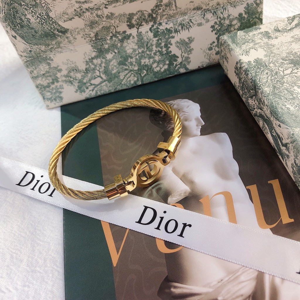 Vòng đeo tay Dior thời trang dành cho nữ