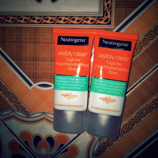 Kem dưỡng da Neutrogena cho da mụn