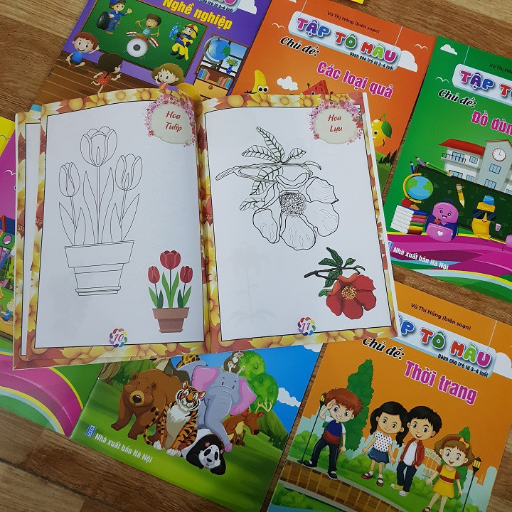 Bộ sách tập tô màu 8 cuốn song ngữ, 8 chủ đề đầy màu sắc giúp bé cảm nhận về màu sắc, tăng sự khéo léo cho bé