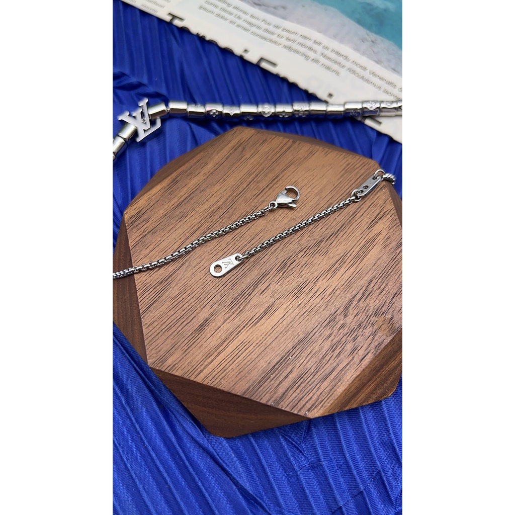 Dây chuyền Necklace Louis Vuitton1 PARADISE  FW22