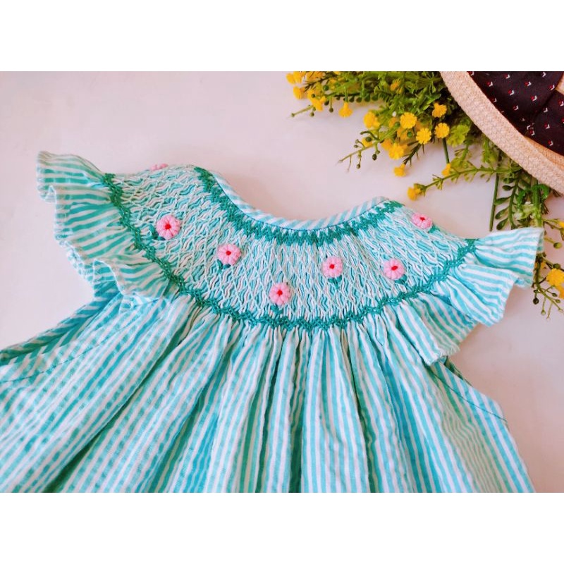 Đầm Smock sọc xanh thêu hoa cúc, tay cánh tiên & tay lững