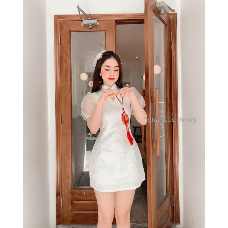 Đầm gấm xốp cổ Tàu tay phối voan