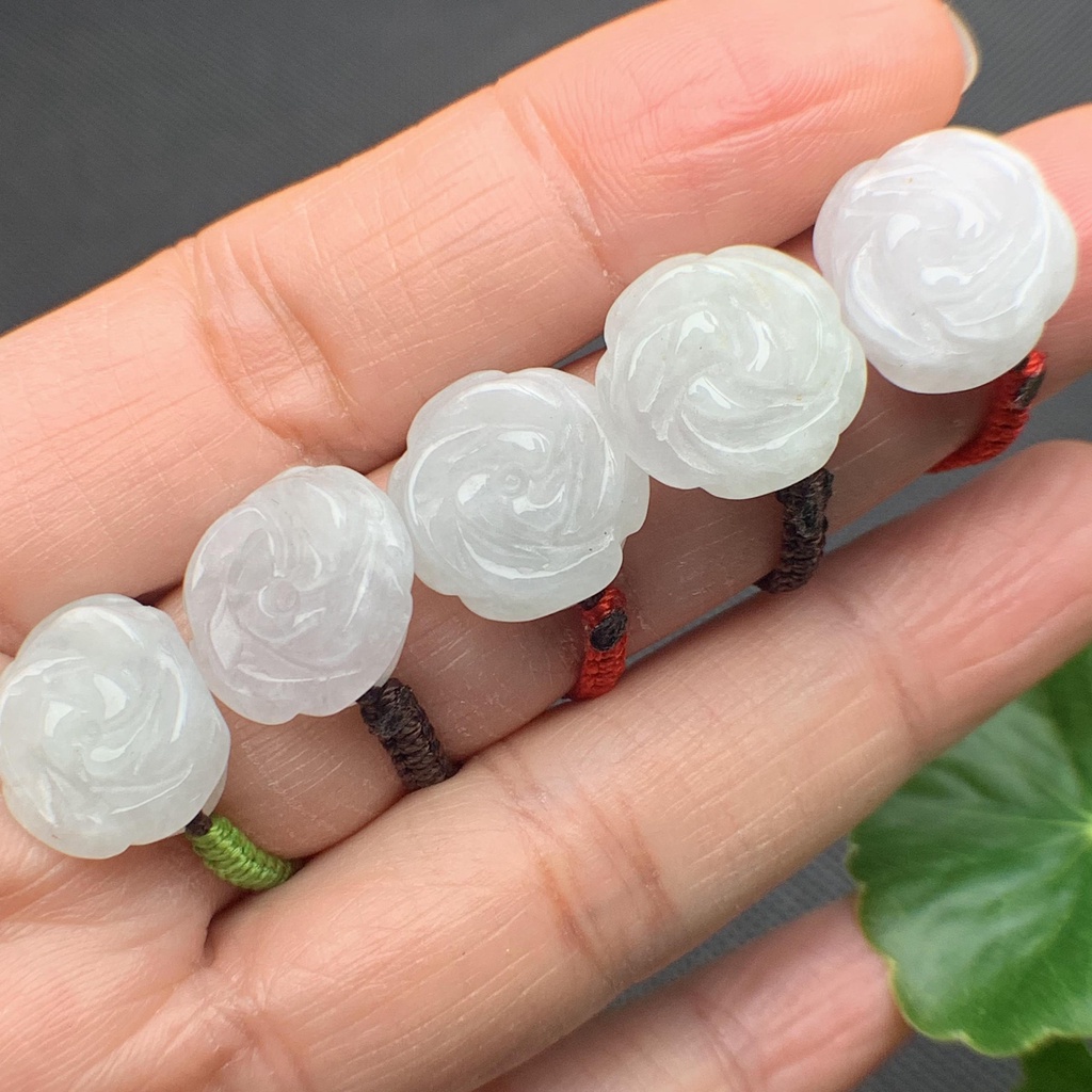 Nhẫn hoa phong thủy ngọc cẩm thạch/Ngọc phỉ thúy tự nhiên