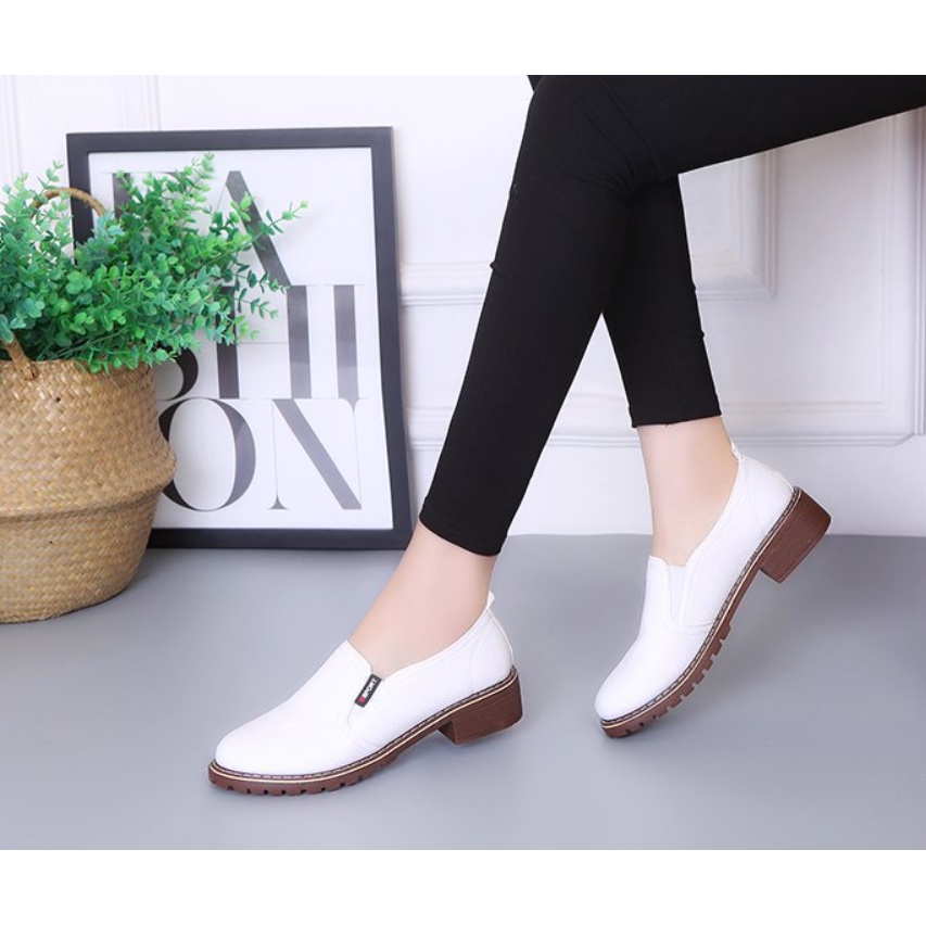 Giày slip on gót vuông - đi làm - đi chơi - dạo phố - chống nắng