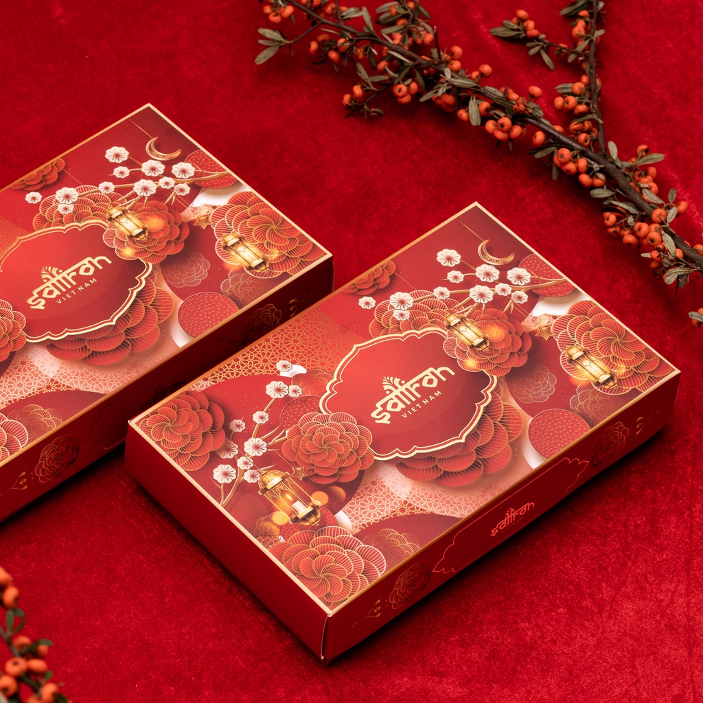 Vỏ hộp quà tết Saffron Việt Nam hình hoa mai kèm túi đựng