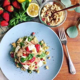 ☆ Ngũ cốc  trái cây sấy khô CALBEE 750g date mới