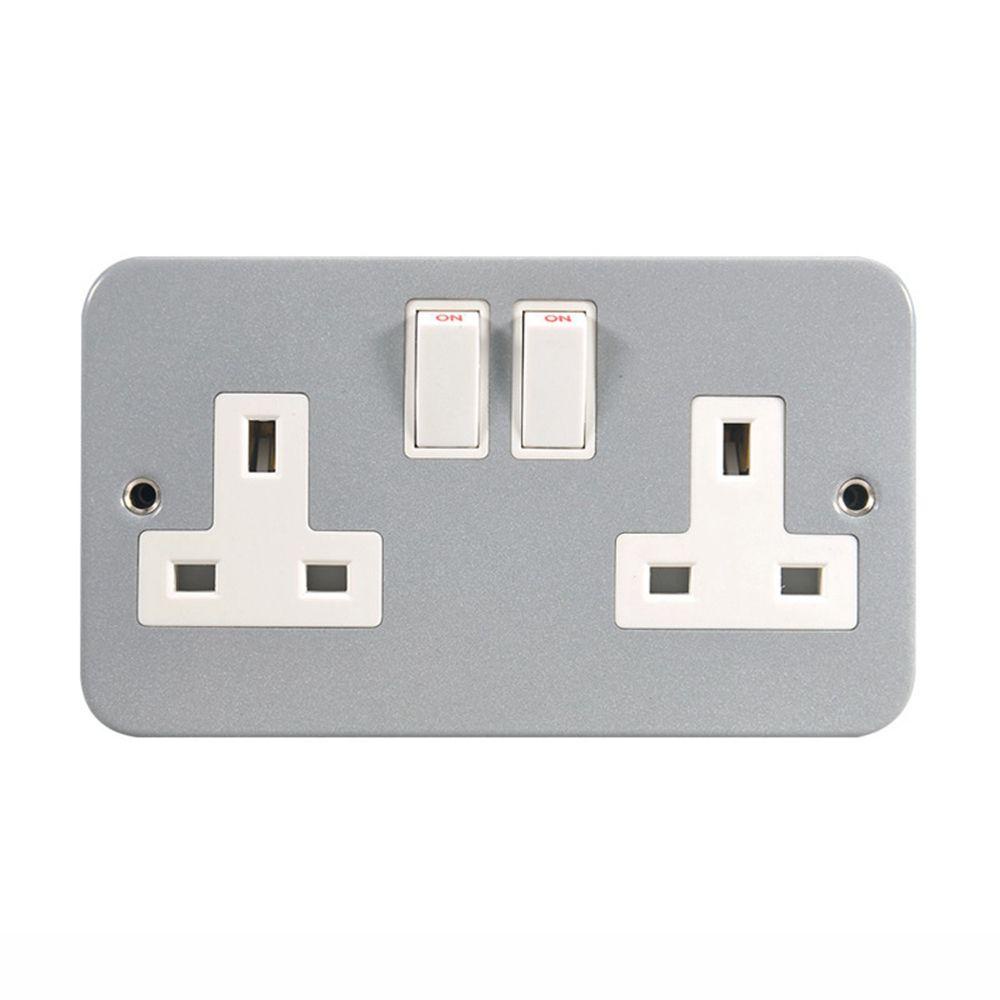 Ổ Cắm NICKOLAS Có Công Tắc Đèn Hình Vuông Đa Năng Tiêu Chuẩn Anh Cho TV PC