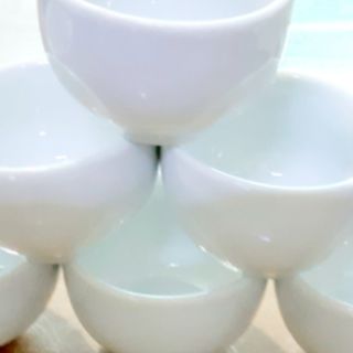 Chén sứ Bát Tràng uống nước