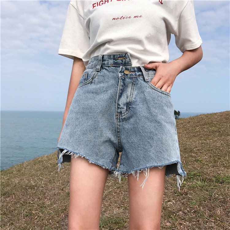 Quần short cạp lệch